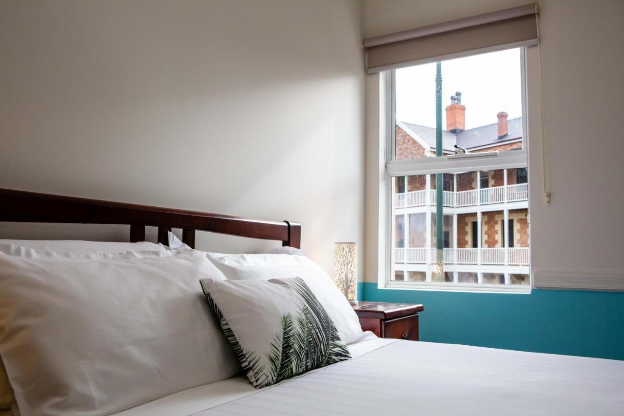 Lovely In Downtown Apartment *
